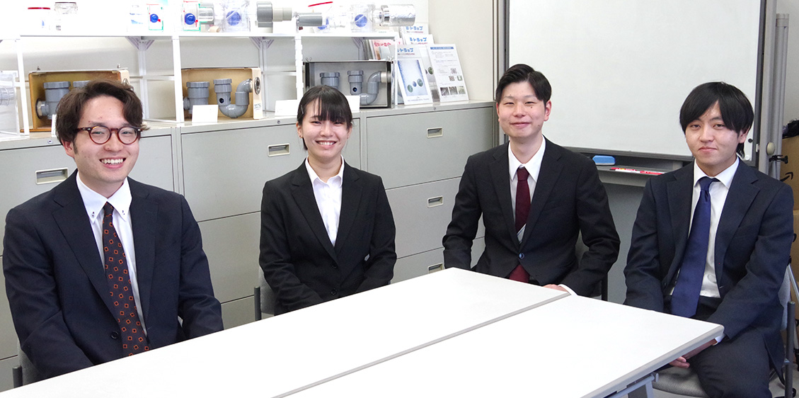 若手社員座談会の写真